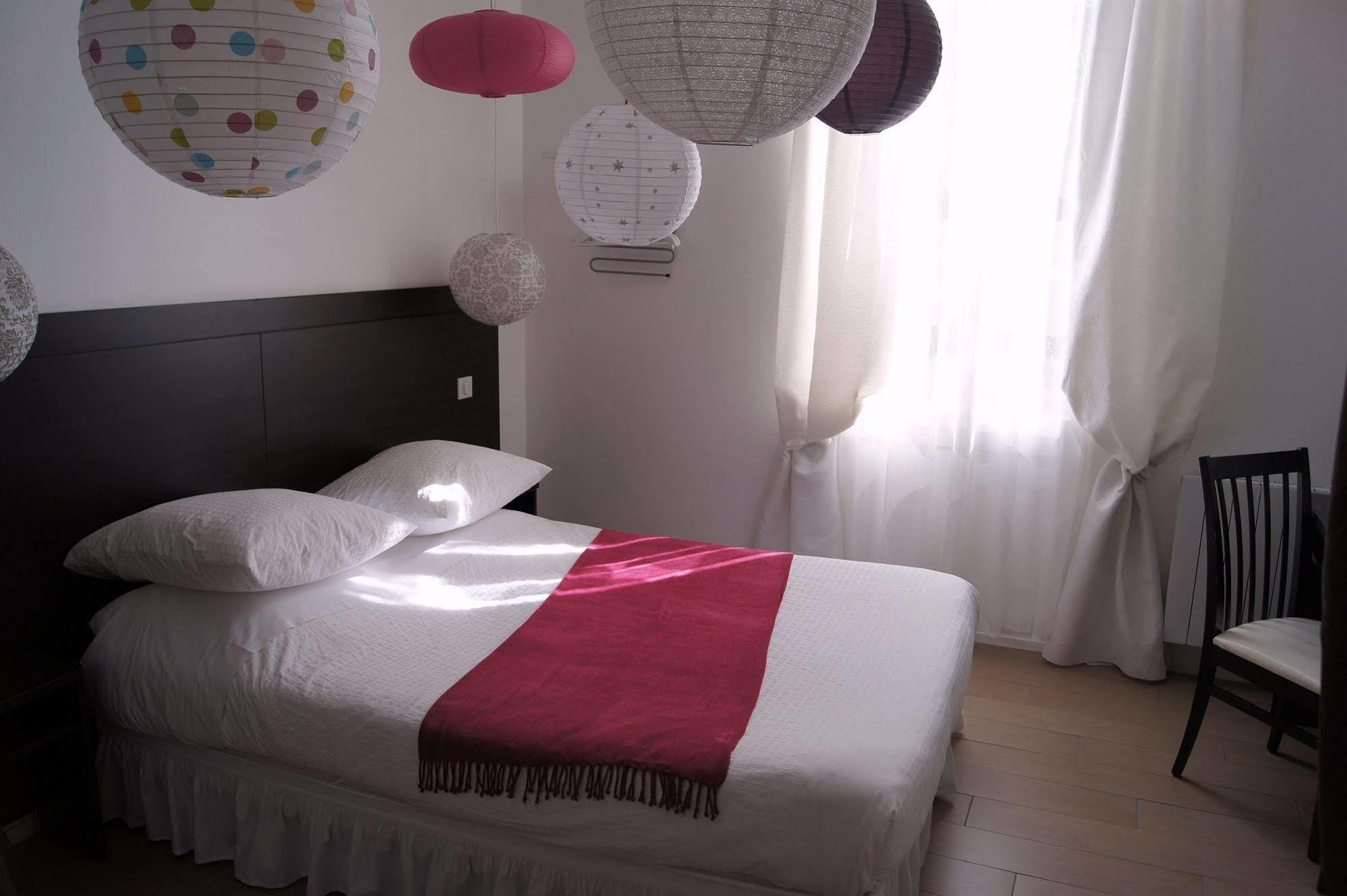 Aquitain Hotel Gare Saint-Jean Bordeaux Bagian luar foto